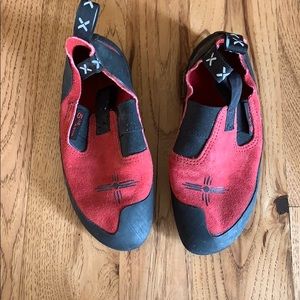 5.10 moccasym climbing shoes